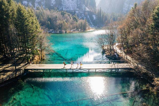 冬日梦幻童话九寨沟12月出发,九寨沟翠海蓝冰