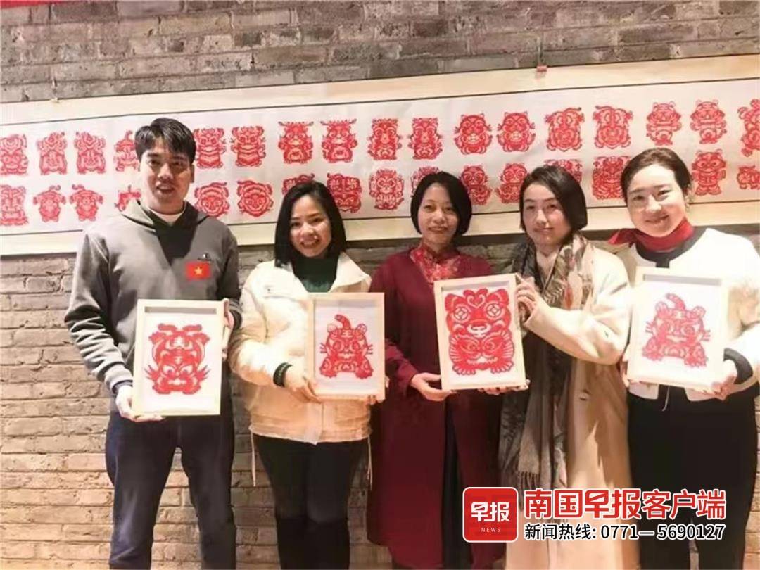 外国过中国的春节,广西老外过春节