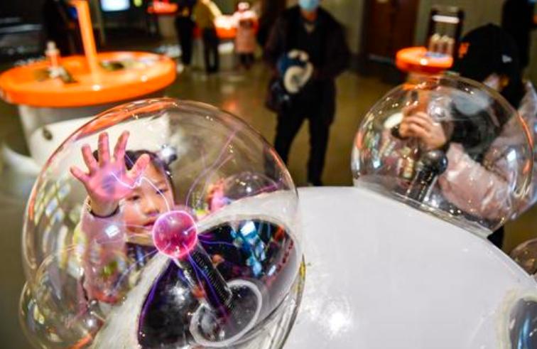 重庆科技馆开馆时间表,春节逛重庆科技馆