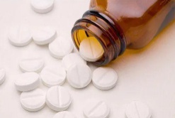 总是嘴角烂口腔溃疡是什么原因,嘴角老烂口腔溃疡吃什么水果