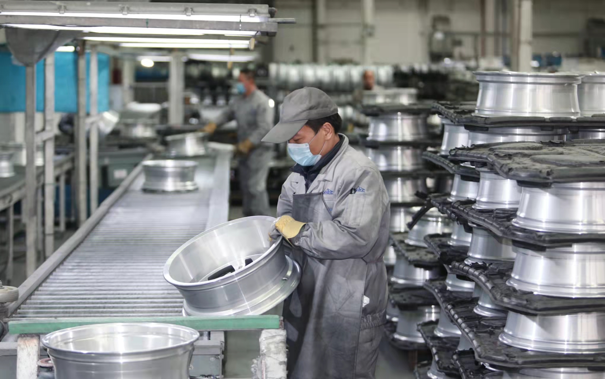 三门峡戴卡轮毂制造股份有限公司,福特汽车用什么品牌轮胎