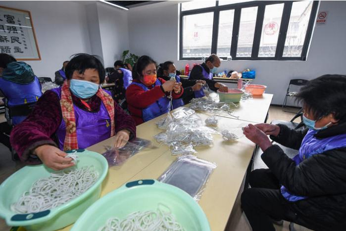 “残疾人也可以活出精彩的人生”——以习*平近**同志为核心的*党**中央关心残疾人事业纪实