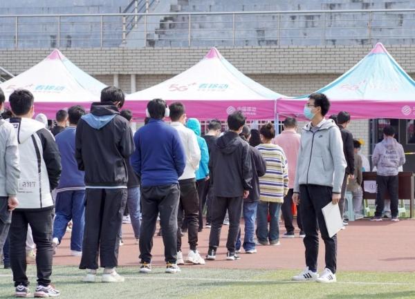 全力筑牢校园安全防控,众志成城筑牢疫情防控安全线