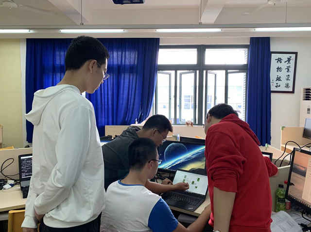 青春守“沪”｜让团购更简单，23名年轻人奋战24小时设计了一个“团购黄页”