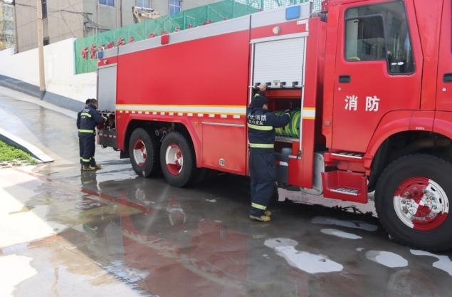 致敬战友们的图片,致敬战友的古诗句