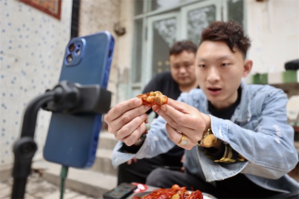 融媒·画像｜烧烤店的“月度账单”