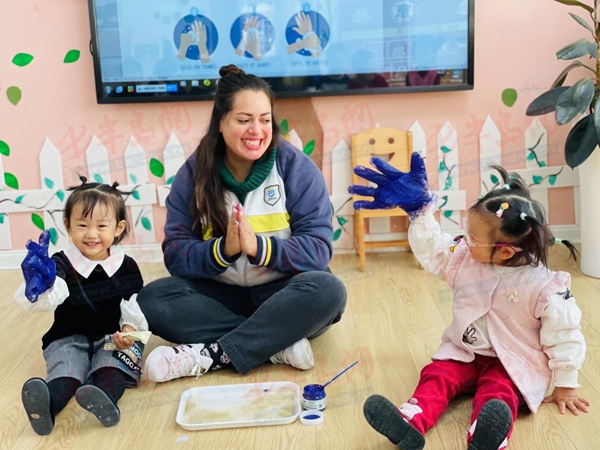 楂樿川閲忕殑鍥湰鏁欏鐮斾慨娲诲姩,浼樿川鍥湰璇剧▼