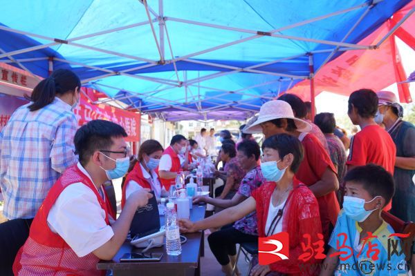 “健康天中行·大医献爱心”医疗科普进基层活动在上蔡县李斯楼村小学举行