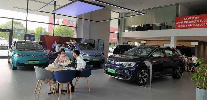 杭州汽车降价潮4s店五折卖车,4s店有二万新车