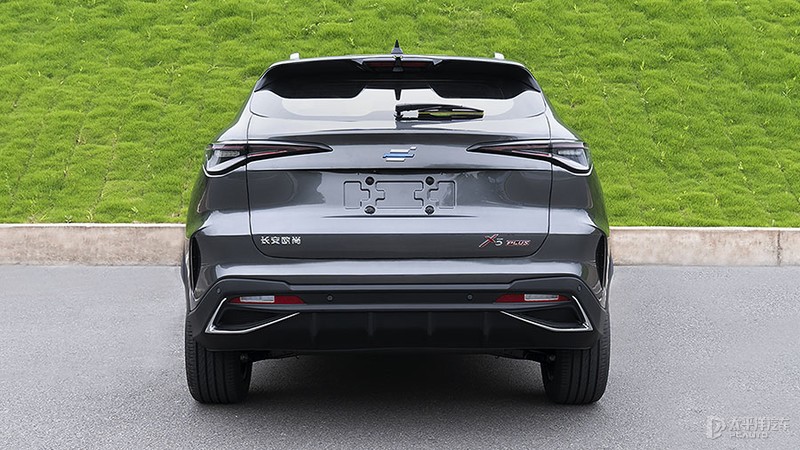 全新哈弗h6混动版,2021款第三代哈弗h6和缤智比较