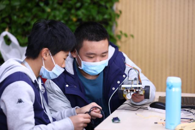 北京亦庄实验中学助力学生实现青*梦春**想充分实现自我发展