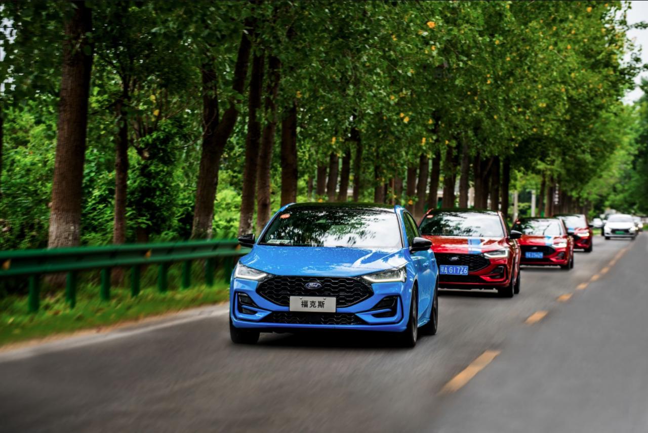 新到12年8月新款福克斯,十来年的新福克斯