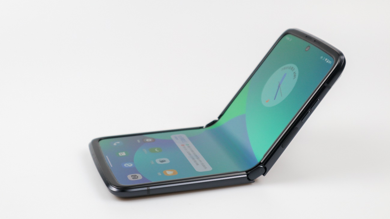折叠屏新品motorazr2022,moto折叠屏razr2023发布会