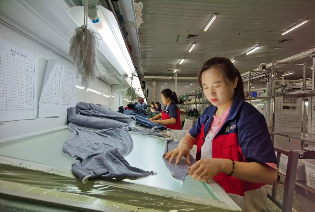 大学习大讨论大宣传大实践，我市“稳保促”工作出实招见实效