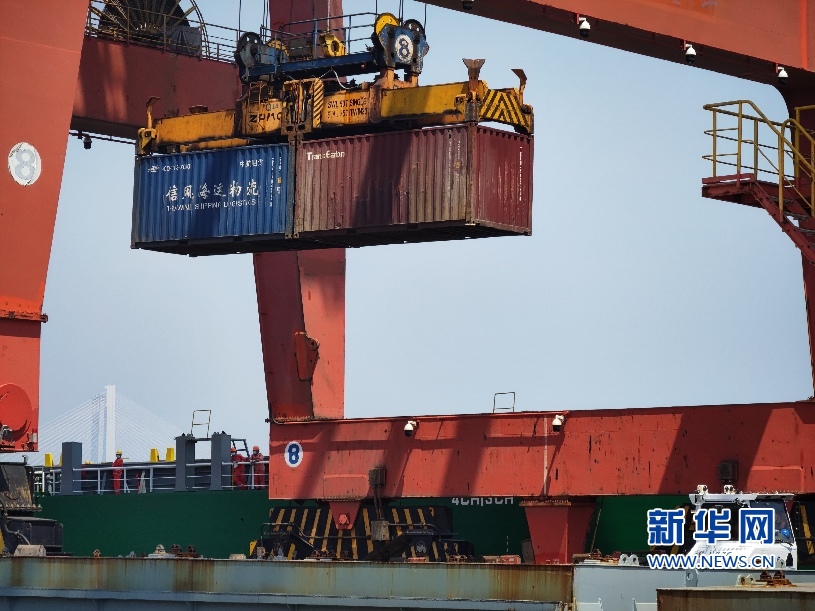 港口扬帆起航,港口开启新征程