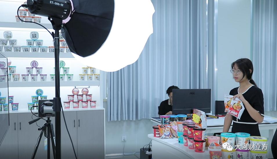 酸辣粉排行榜第一名生产基地,直击全国最大酸辣粉生产基地