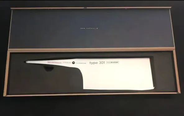 巴黎世家新款薯片包,如何看待巴黎世家乐事薯片包