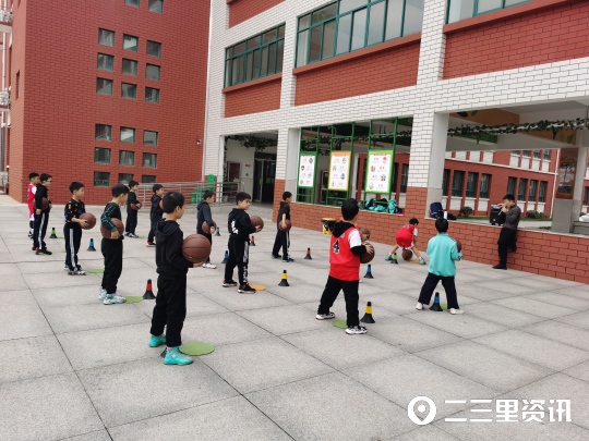 耕耘·我们的教育｜烹饪、古琴、书法……70余种特色社团，让学生全面发展