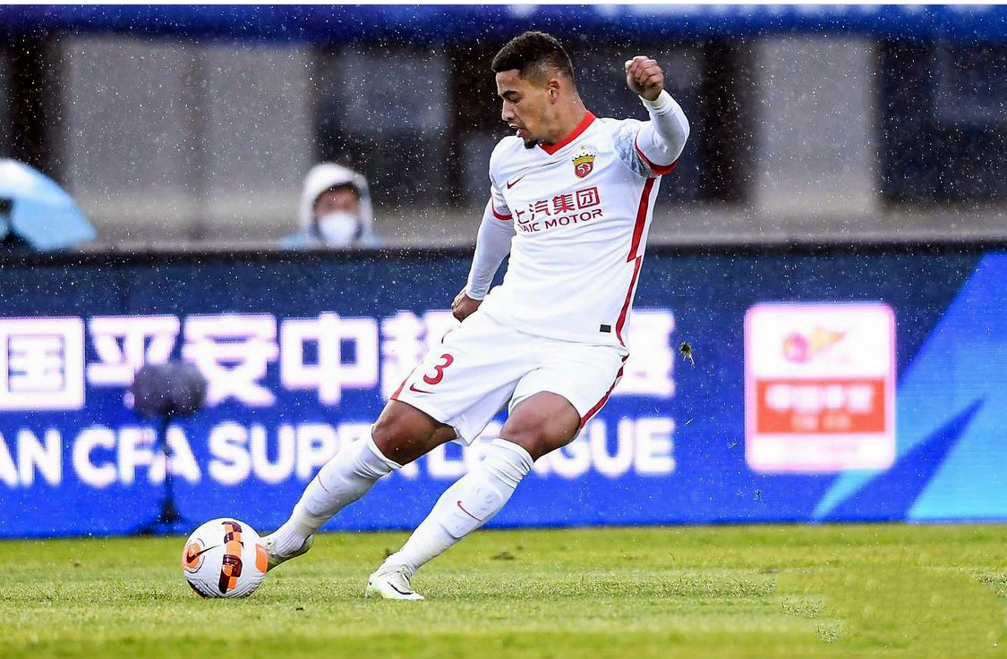 中卫“团灭”还零封，海港改踢四后卫“太”难了