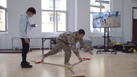 部队仰卧起坐新姿势,部队仰卧起坐标准是多少个