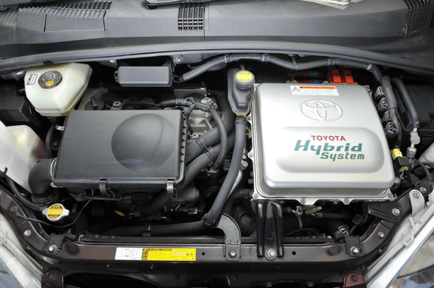 普锐斯2020款七座混动,普锐斯最新款车