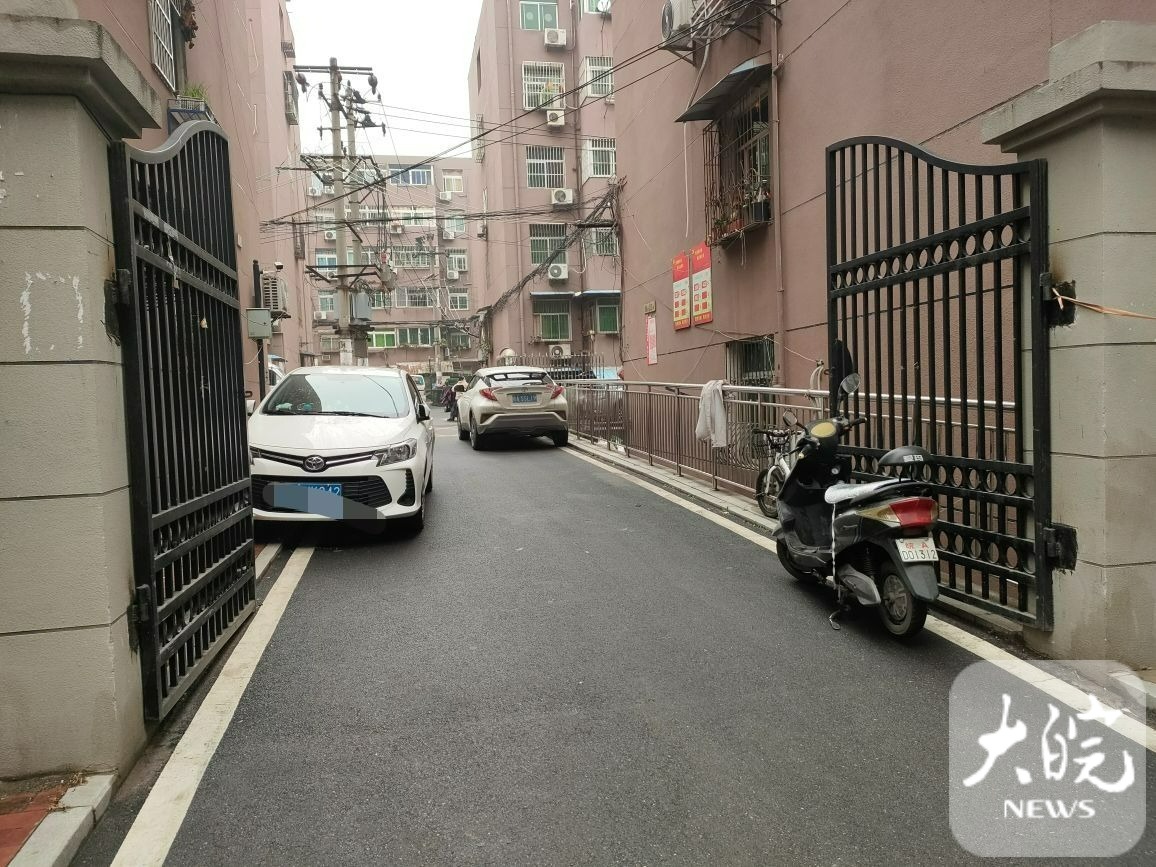 合肥某小区发生火灾事件,合肥一高层住宅楼深夜突发火灾