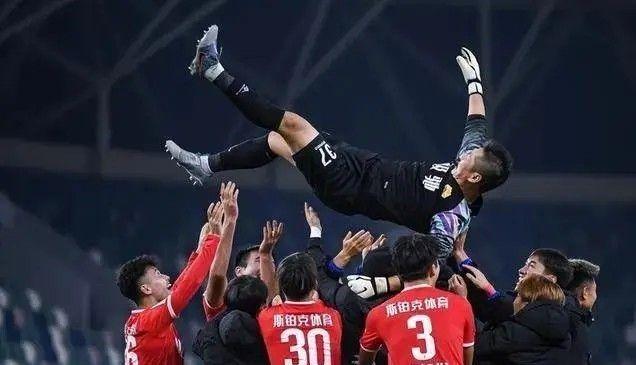 泾川文汇：一球成名，耕耘十年