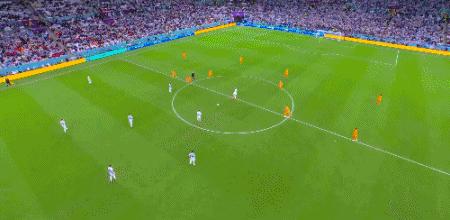 “小公主”本是执法世界杯决赛的头号热门，可惜荷阿大战自毁前程