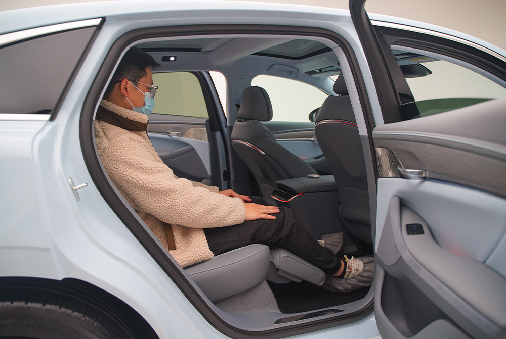 岚图追光破百,岚图追光3.8秒破百公里