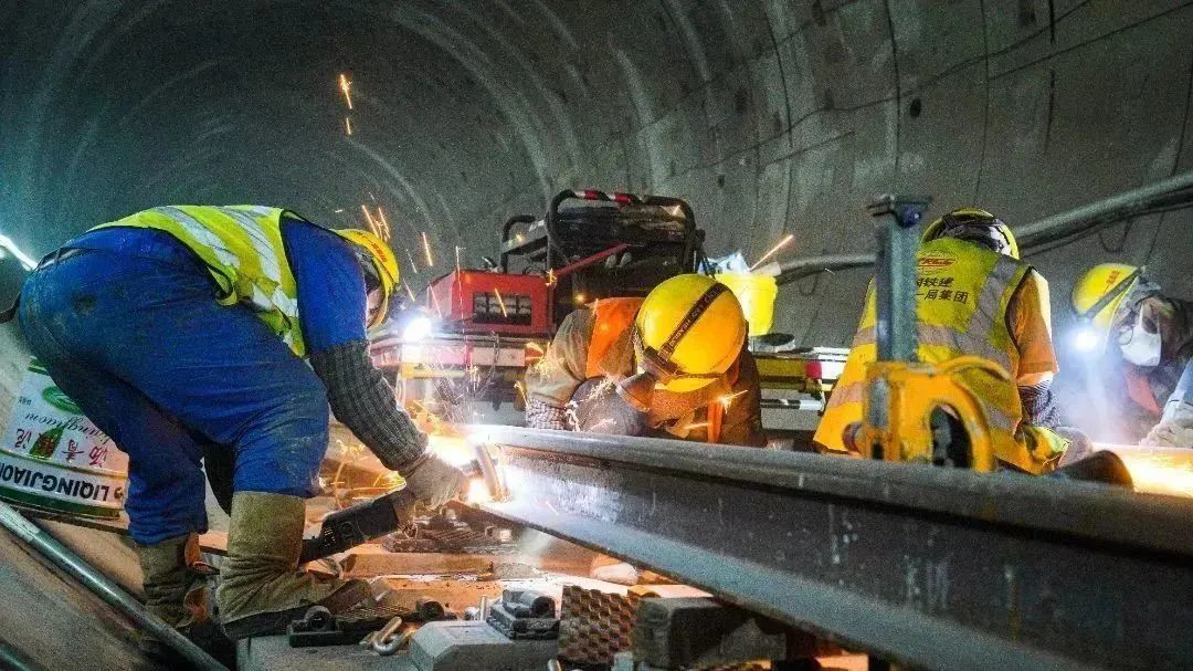 青岛1.49万亿背后：“三条主线”强支撑，市南、崂山、黄岛、胶州强拉动