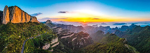 远山如黛近水含烟下一句,远山如黛近水含烟文案