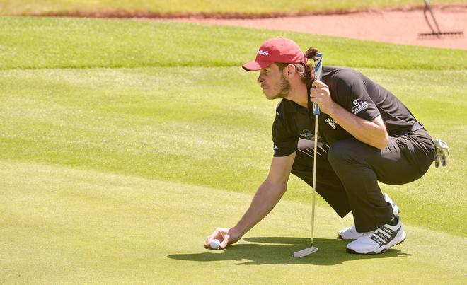 贝尔为何退役,贝尔打了两年高尔夫