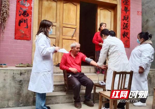 东安县：*党**建引领筑牢农村疫情防控“红色防线”