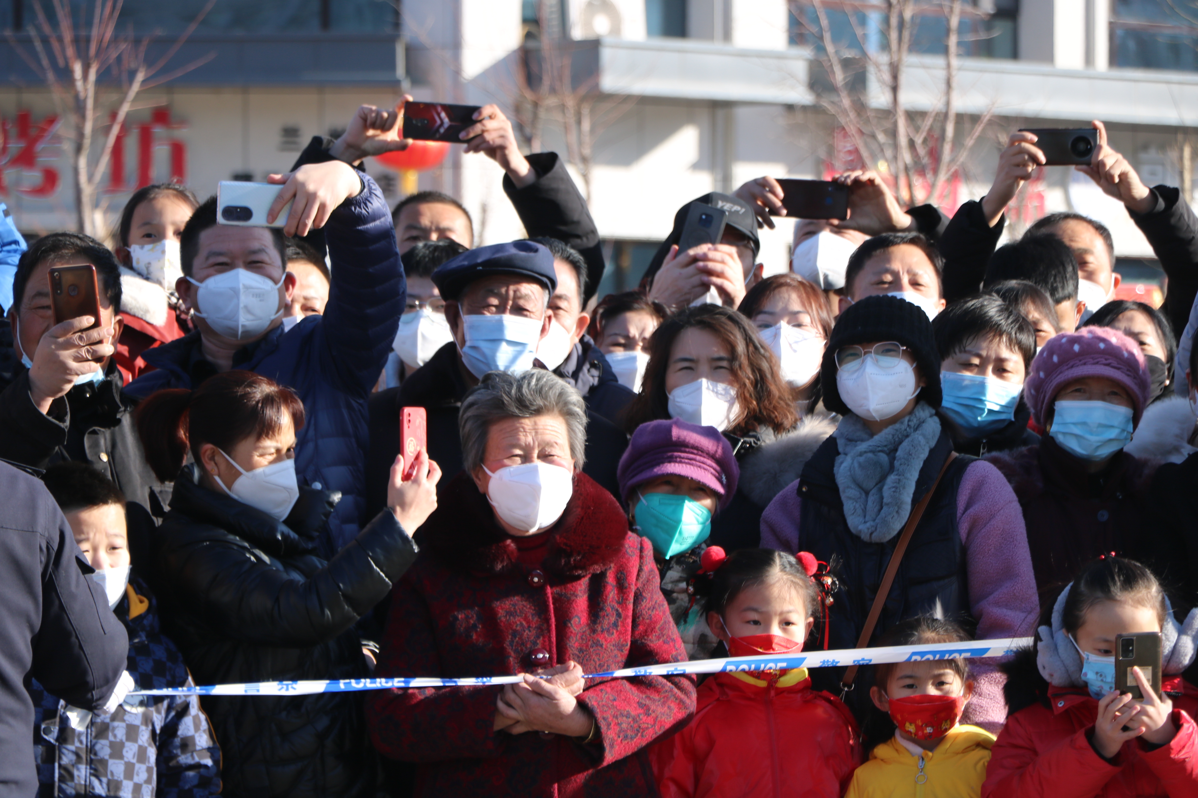 金龙起舞迎吉祥,金龙舞动迎新春舞蹈