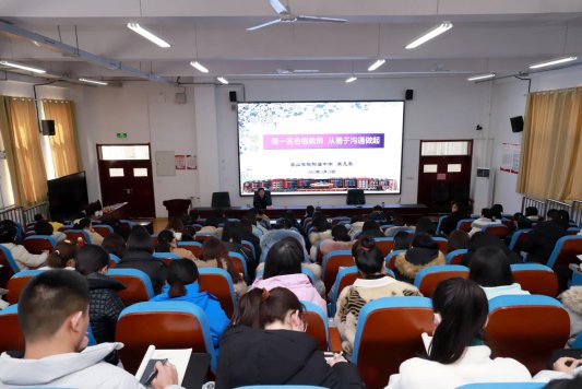 点赞附中弘信2022奋斗是最美的告别！