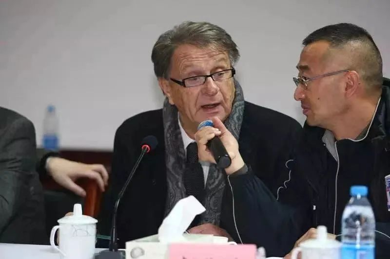 有一天我死了有人会为我伤心吗,为自己写一封悼词