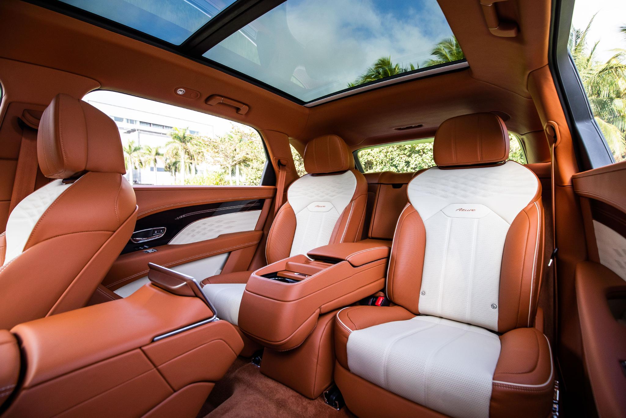 宾利添越bentaygaspeed,2023款宾利添越4.0黑武士落地价