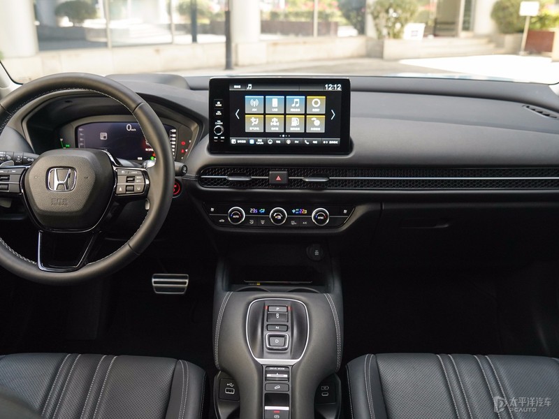 本田ZR-V致在e:HEV正式上市售价17.99-22.89万元