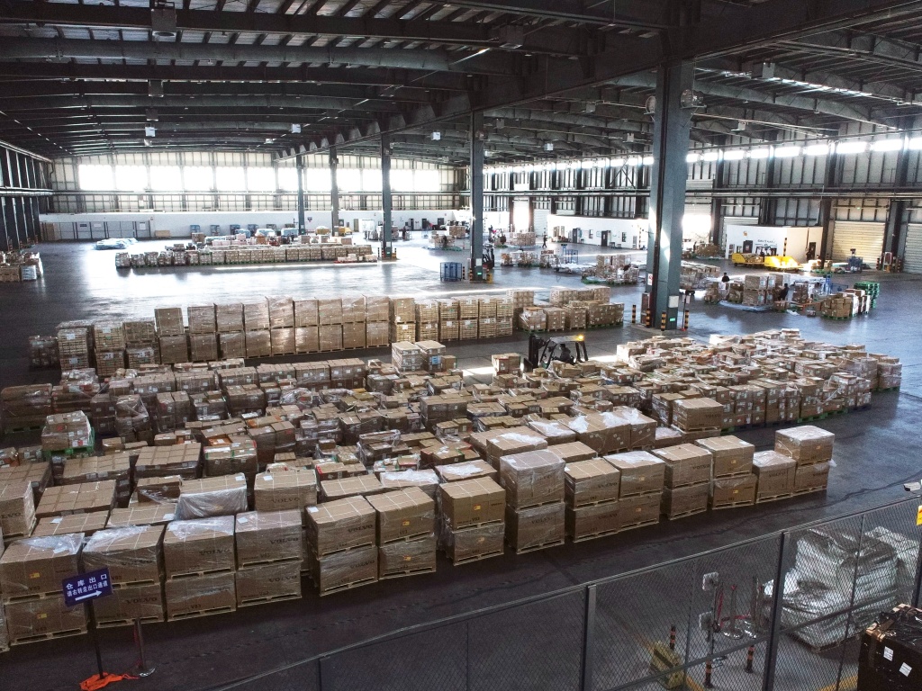 加拿大龙虾空运回国,加拿大龙虾怎么运到中国