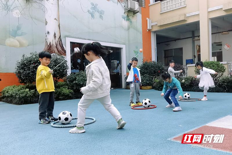 快乐足球趣味小游戏,快乐足球趣味游戏比赛