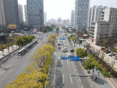 昆明非机动车道规划,昆明3车道变成2车道