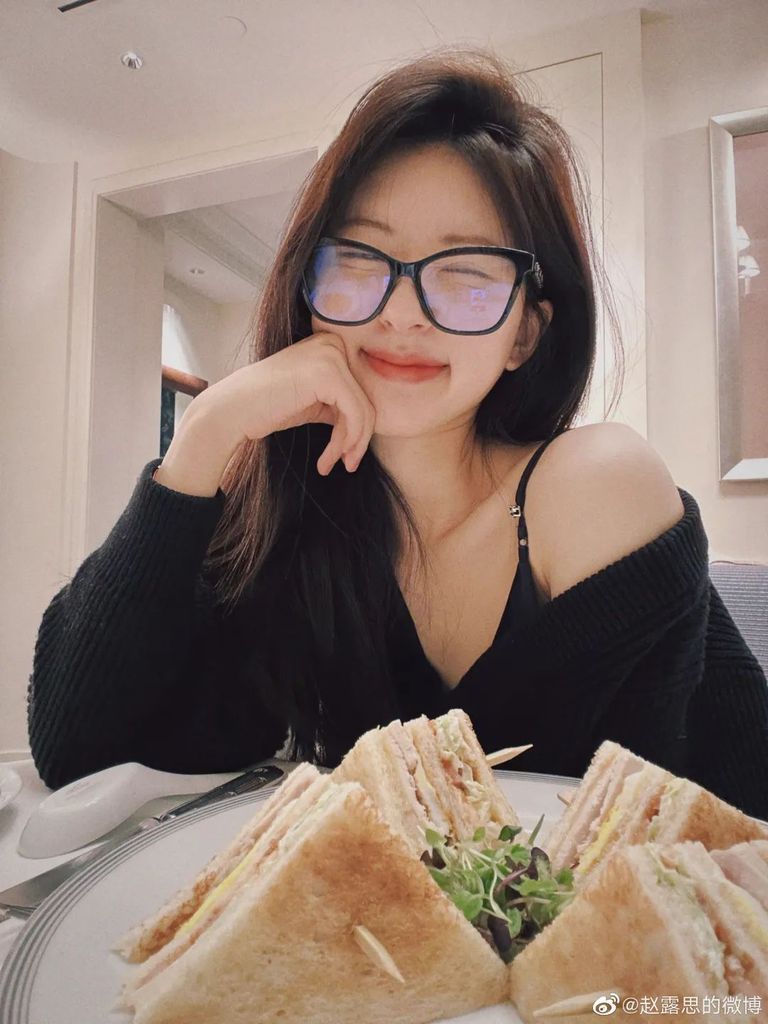 王子文唇妆教程,王子文口红画法