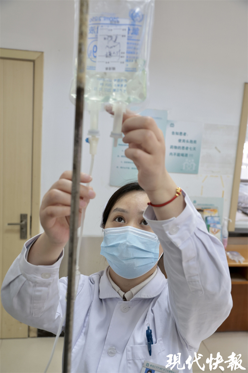 提灯女神护士图片,提灯女神致敬最美白衣天使