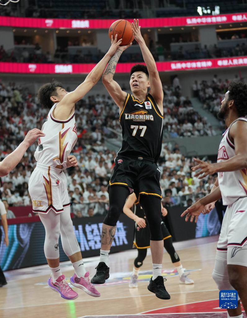 CBA丨伤病、压力催人成长——专访辽宁队球员张镇麟