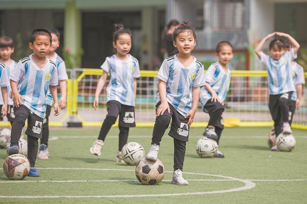 足球带给人的意义,足球带给人们的快乐是什么