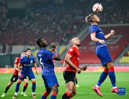 中超成都蓉城胜长春亚泰,中超成都蓉城队对上海