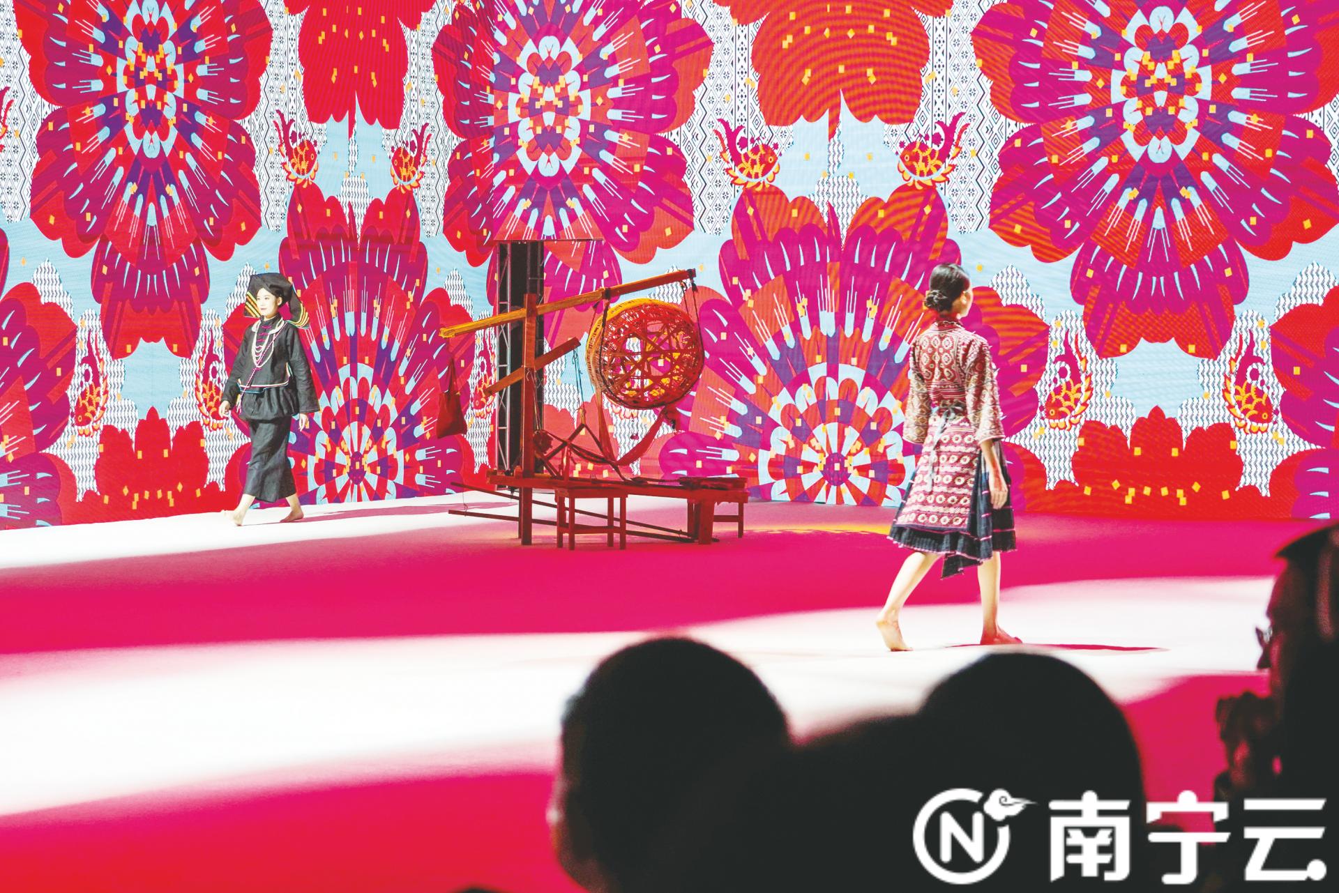 1999南宁国际民歌节开幕式直播,南宁壮族三月三八桂嘉年华开幕式