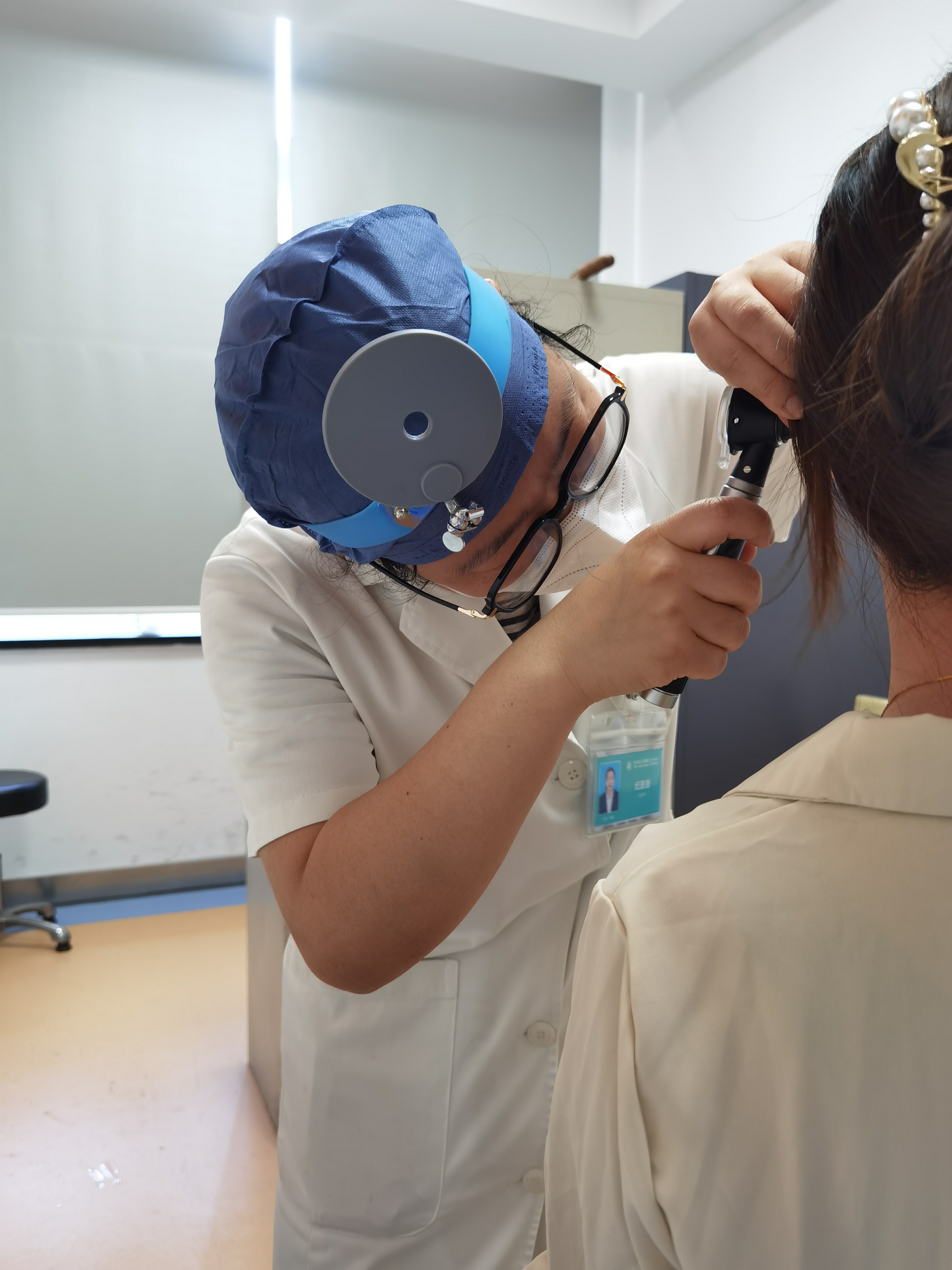 钱报健康小站|睡梦中蟑螂爬进耳！医生：千万别这么做