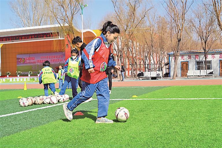 平罗:掀起足球热潮尽显体育魅力