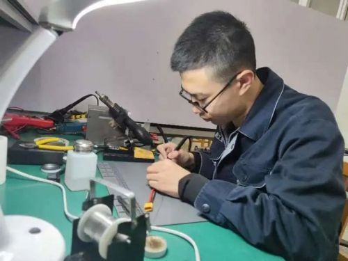 鑸┖宸ヤ笟鍏遍潚鍥㈢涓夋浠h〃澶т細,鍏遍潚鍥㈣埅绌哄伐涓氱涓夋浠h〃澶т細